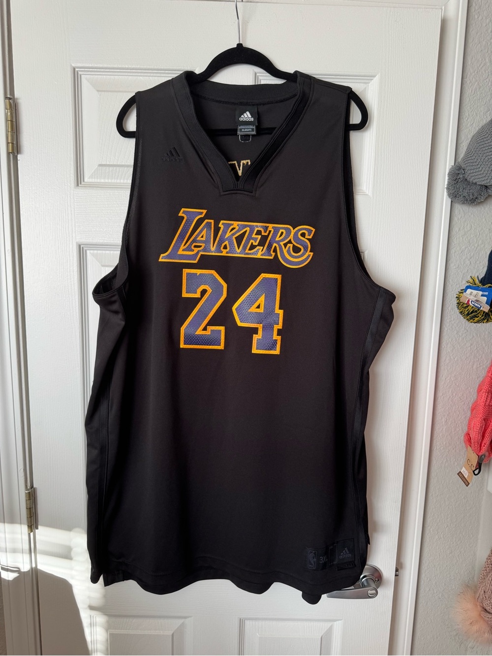 Rare NBA Lakers Kobe Bryant “Black Mamba” #24 Men’s Jersey Size 3XL ; Length +2